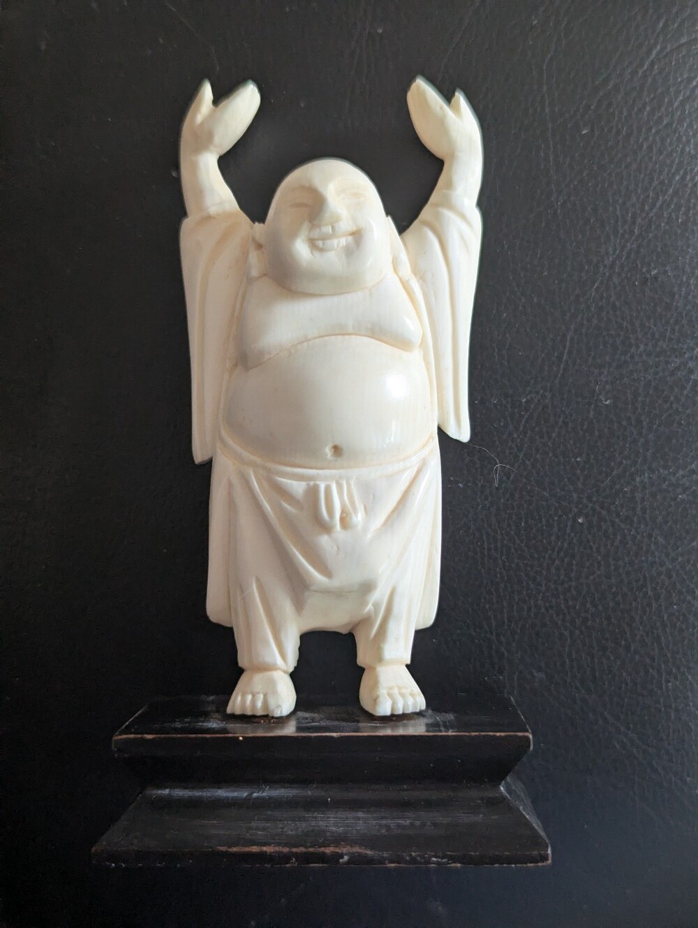 šBone Buddha Statue - Picture 12 of 14